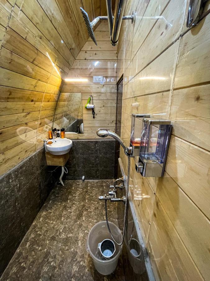 Cozy Capsules - Modern Hut Bed and Breakfast Kukkal Esterno foto